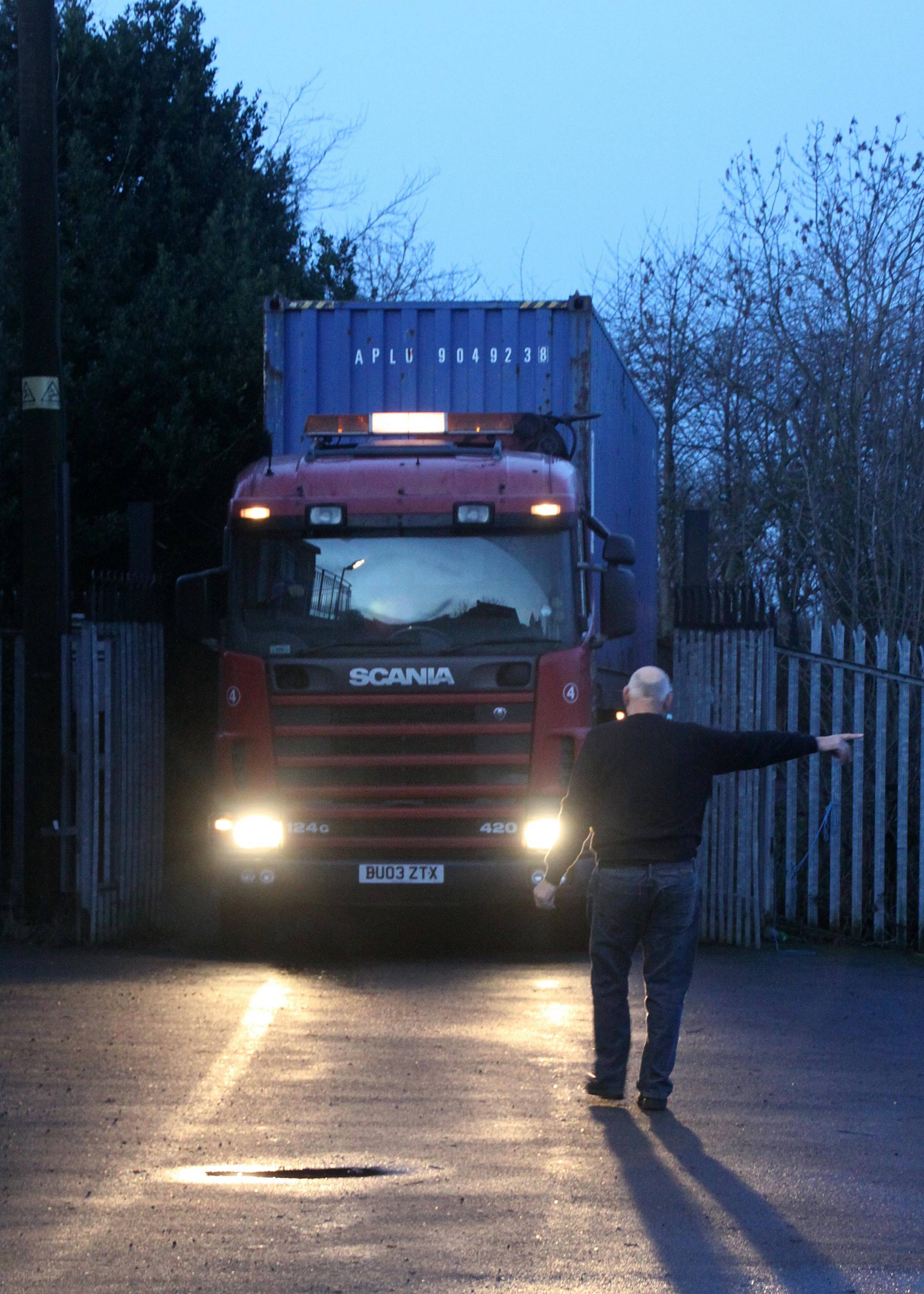 Arrival of the rowing container